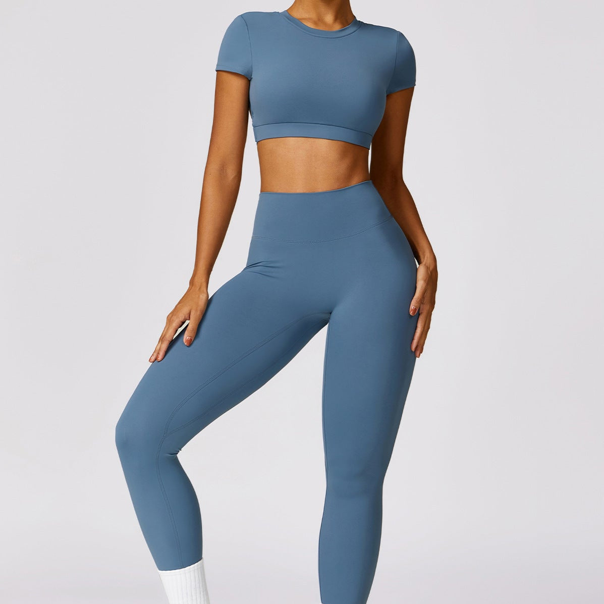 OPEN-BACK SCULPTING ACTIVE SET.